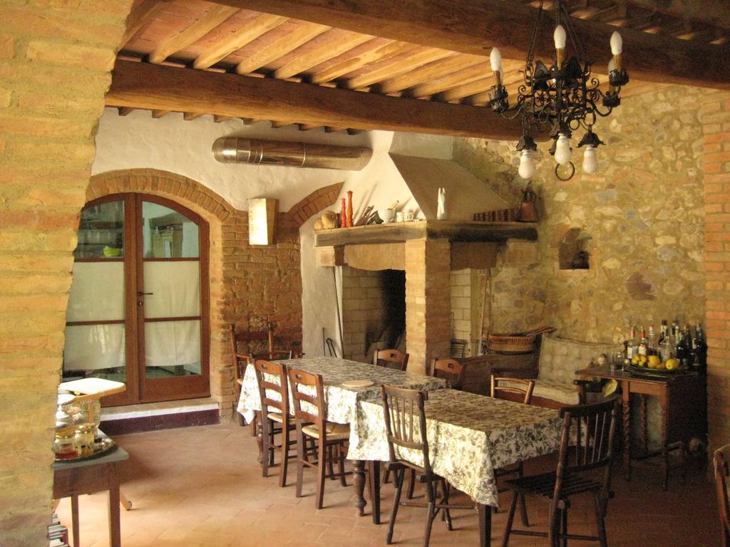 Agriturismo Il Casalino Pari Exterior foto